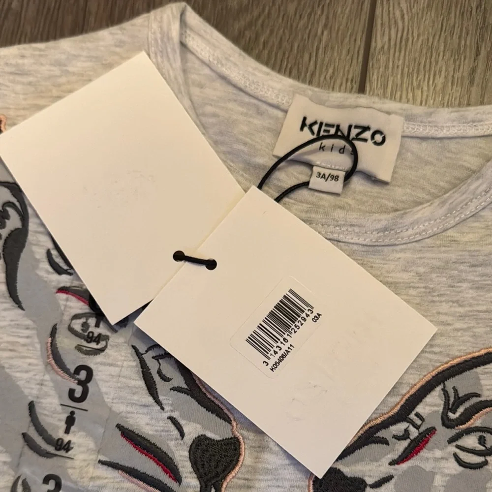 Kenzo Gray Long Sleeve Tee with Bold Animal Design - Picture 6 of 9